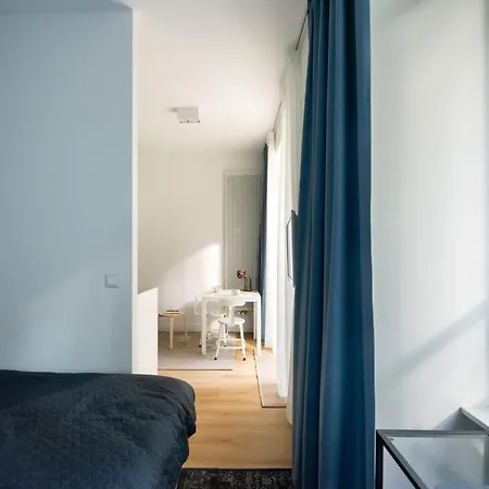 公寓 Old Praga Garden *